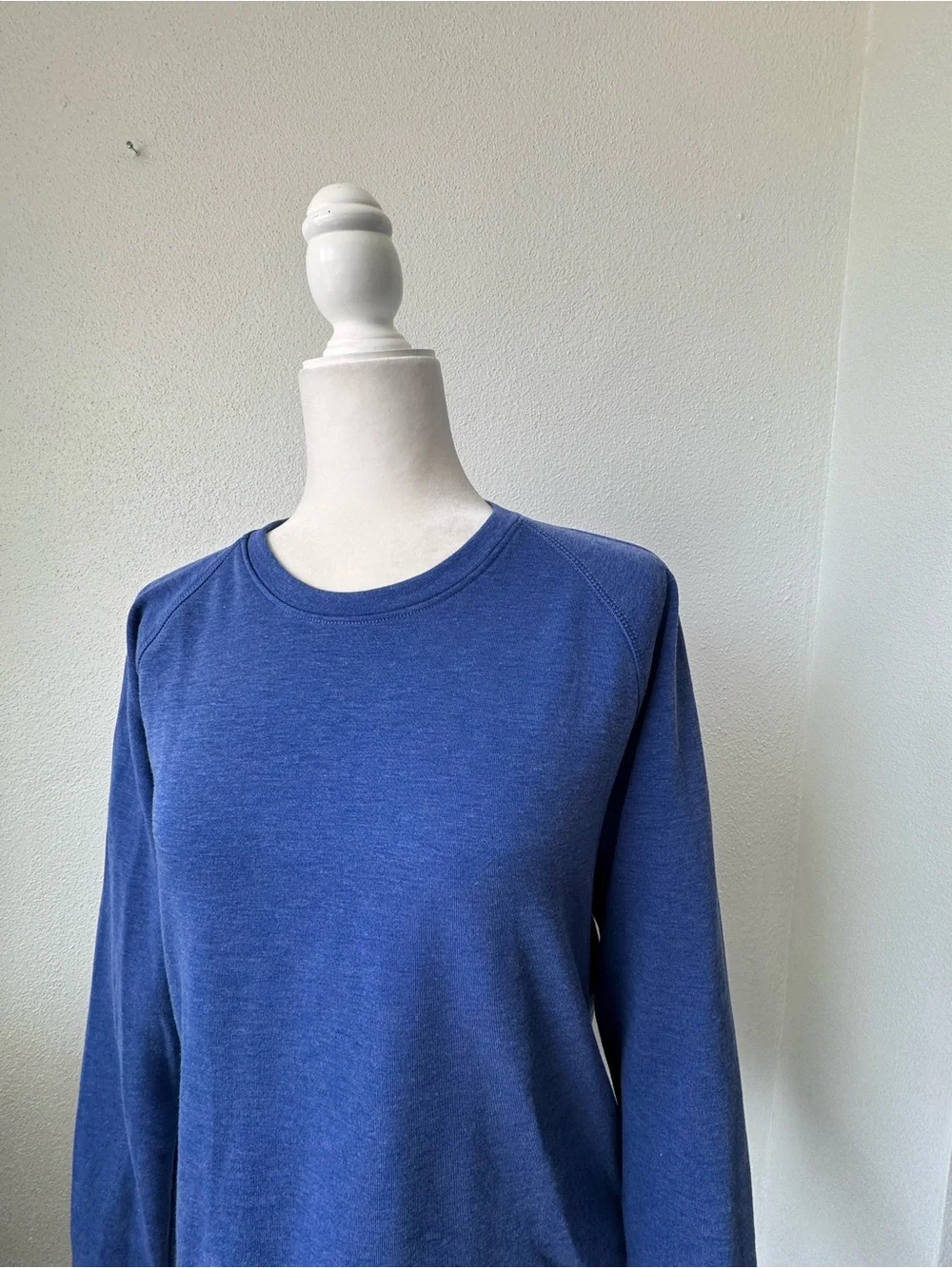 Banana Republic Men’s Long Sleeve Crewneck Shirt Royal Blue Unisex SZ S